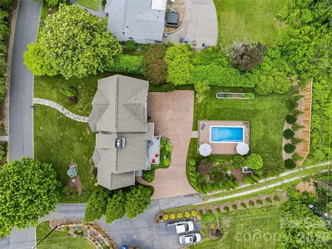 76 Edgelawn Road Asheville NC 28804