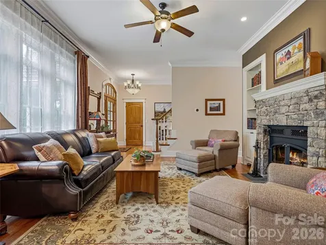 76 Edgelawn Road Asheville NC 28804