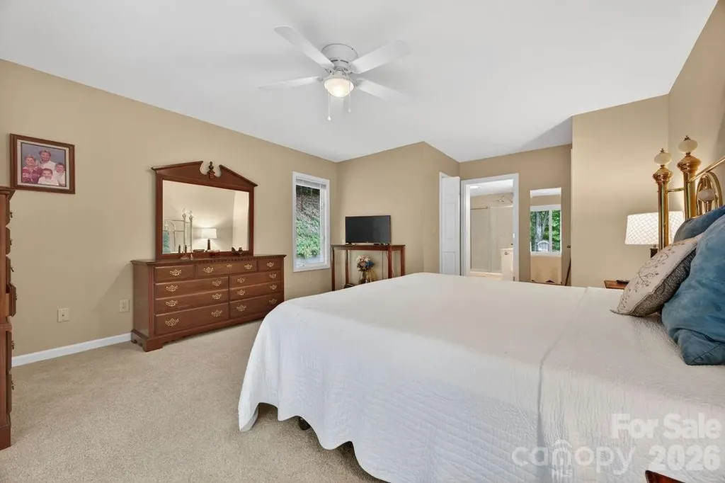 1820 Riverview Court Hendersonville NC 28739