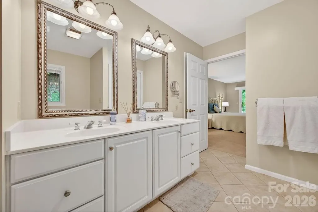 1820 Riverview Court Hendersonville NC 28739