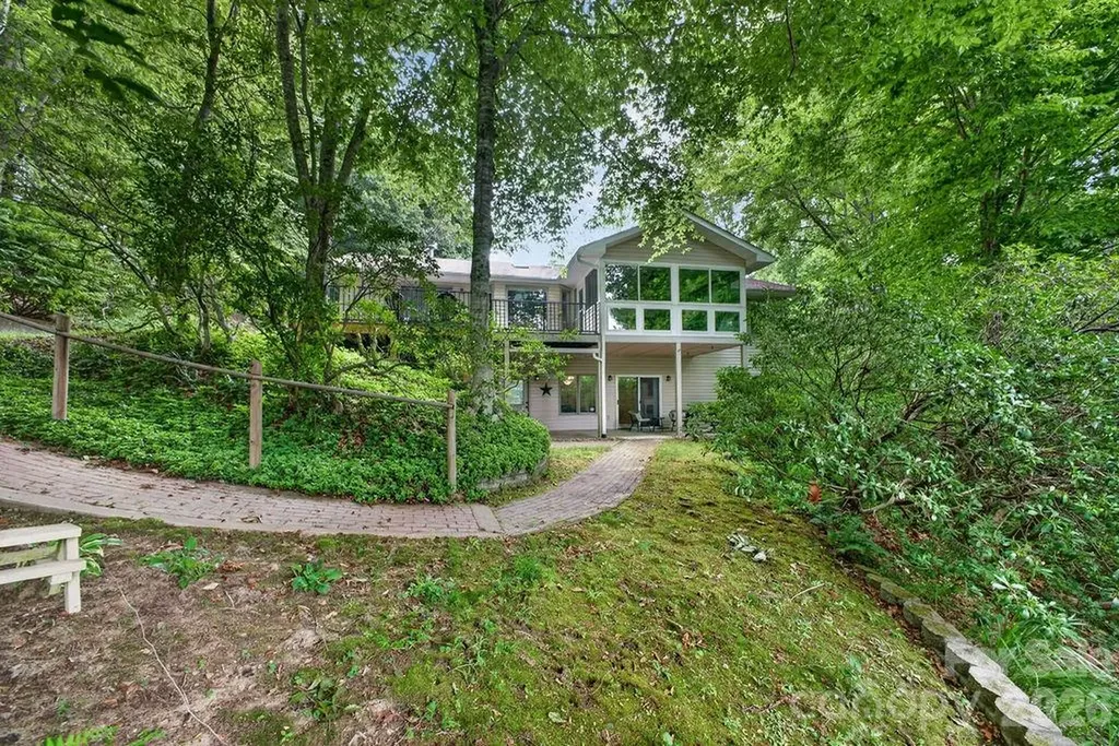 1820 Riverview Court Hendersonville NC 28739