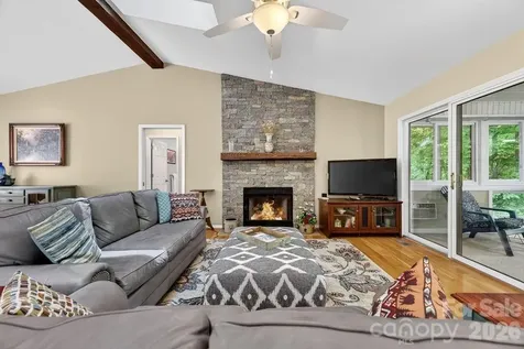 1820 Riverview Court Hendersonville NC 28739
