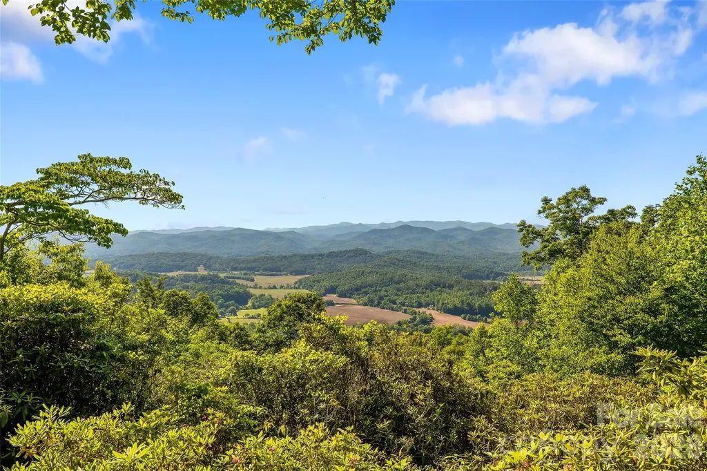 911 Green Hill Road Brevard NC 28712