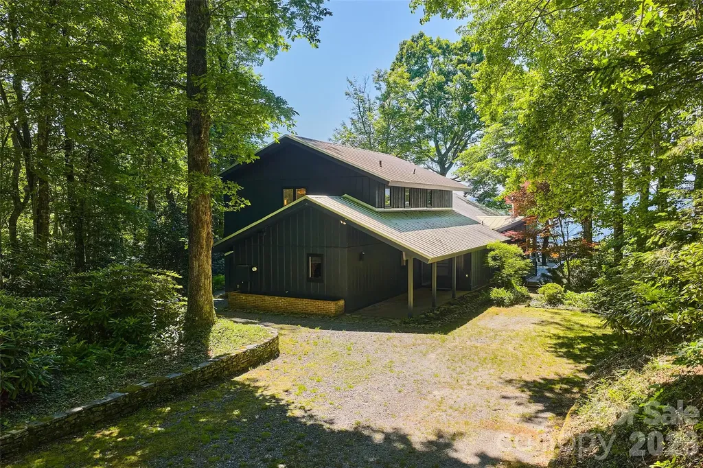 911 Green Hill Road Brevard NC 28712