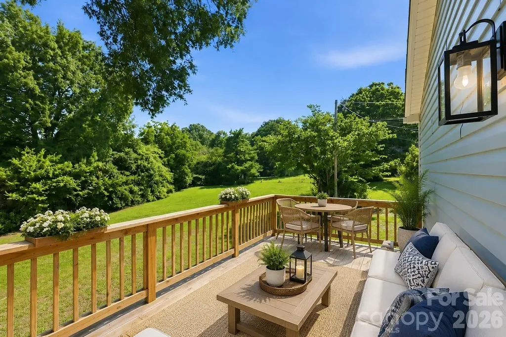 1508 Old Charlotte Road Albemarle NC 28001