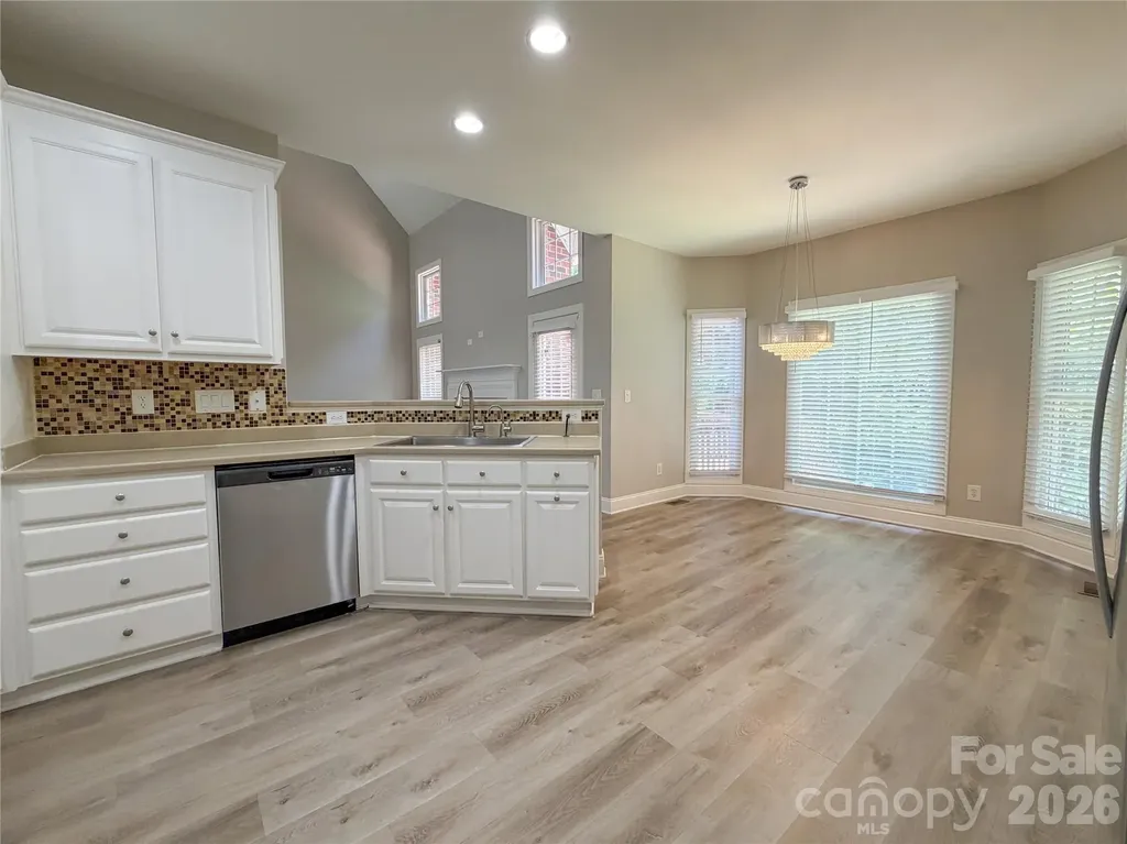 1332 Bershire Lane Charlotte NC 28262