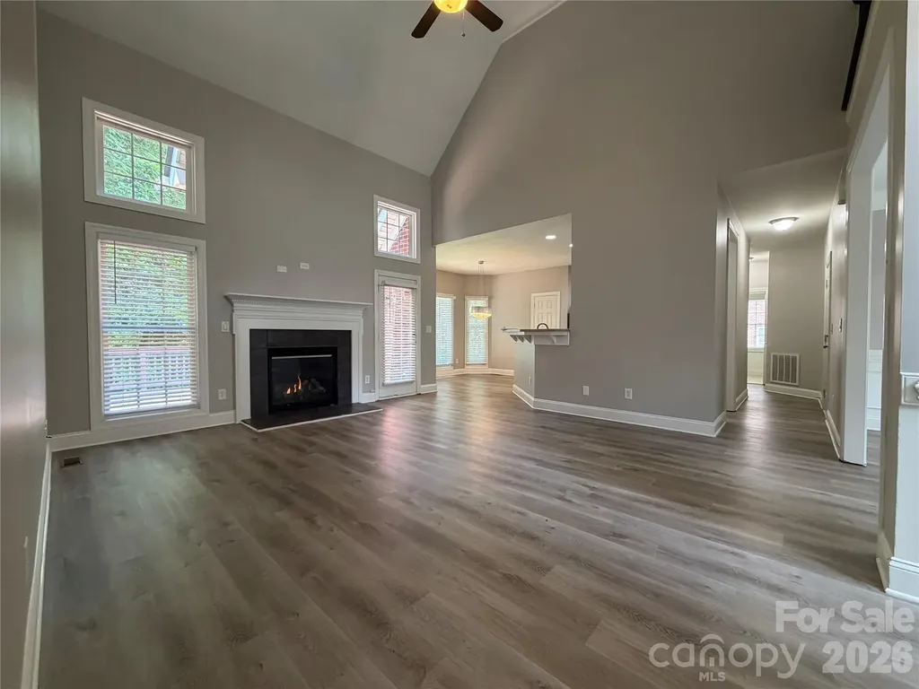 1332 Bershire Lane Charlotte NC 28262
