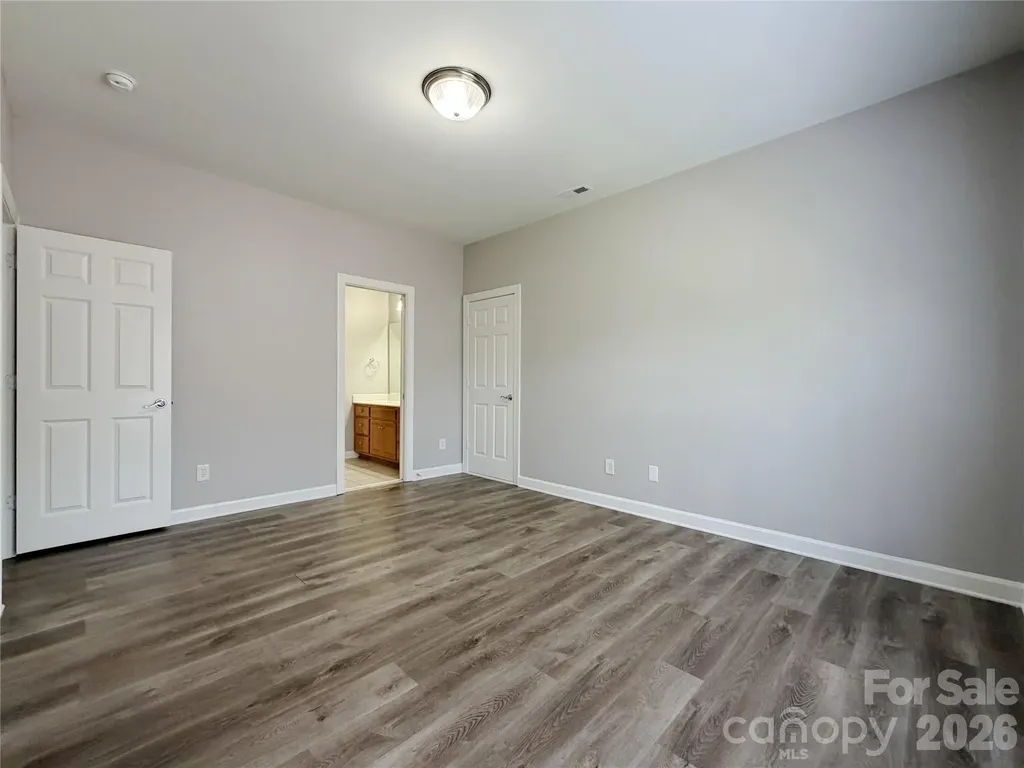 1332 Bershire Lane Charlotte NC 28262