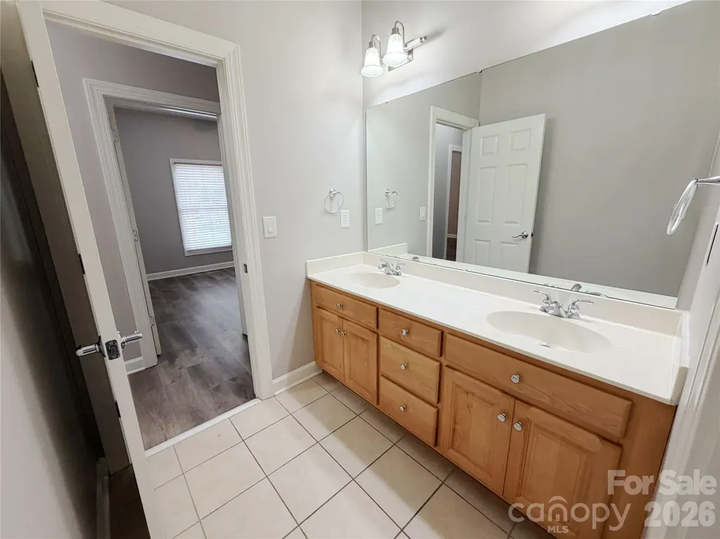 1332 Bershire Lane Charlotte NC 28262