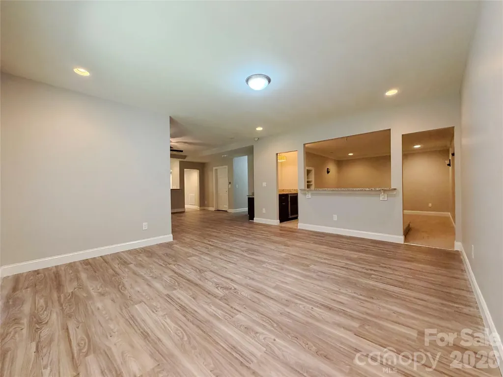 1332 Bershire Lane Charlotte NC 28262