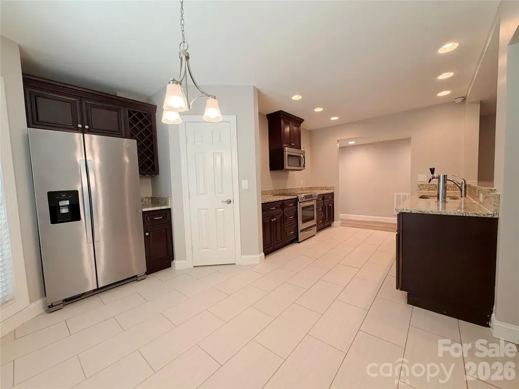 1332 Bershire Lane Charlotte NC 28262
