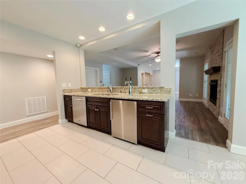 1332 Bershire Lane Charlotte NC 28262