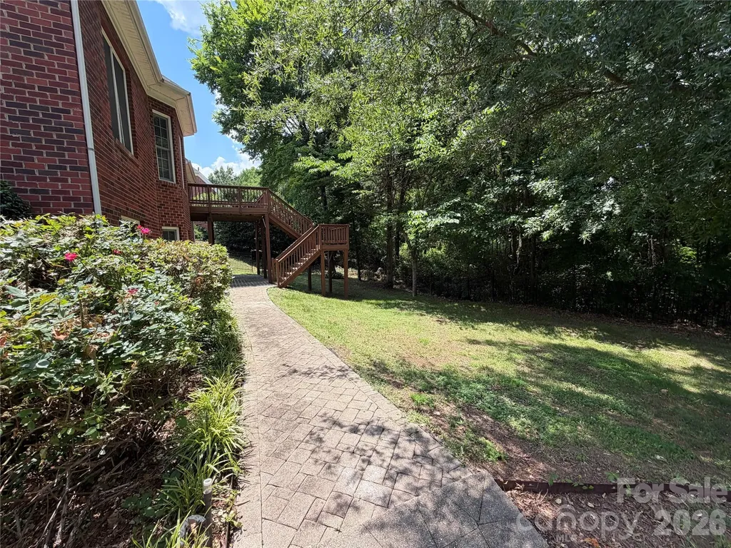 1332 Bershire Lane Charlotte NC 28262