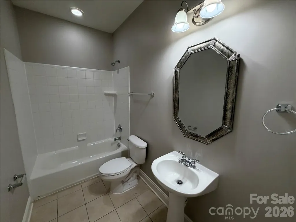 1332 Bershire Lane Charlotte NC 28262