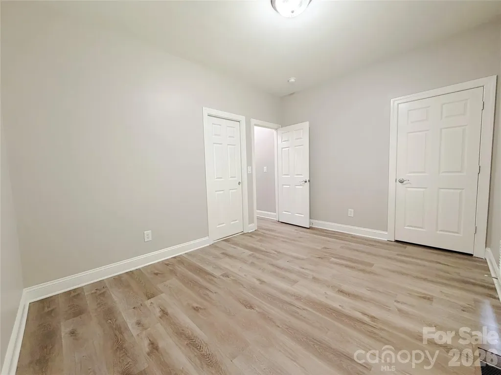 1332 Bershire Lane Charlotte NC 28262