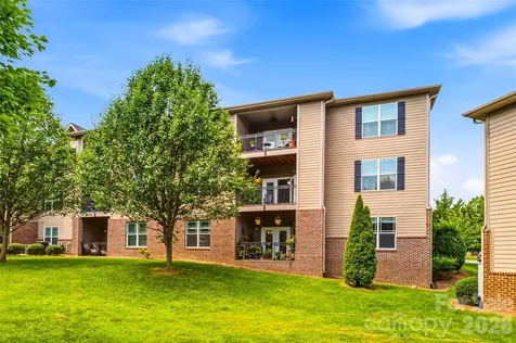 142 Brickton Village Circle Fletcher NC 28732