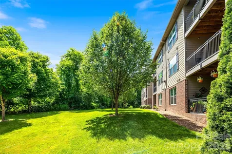 142 Brickton Village Circle Fletcher NC 28732
