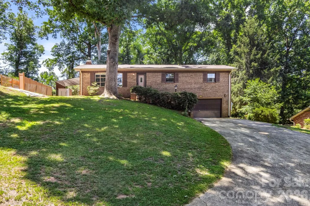 2951 7th Street Drive NE Hickory NC 28601