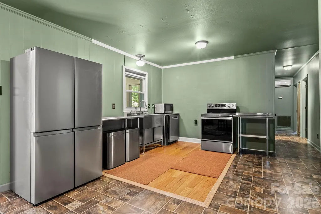 2951 7th Street Drive NE Hickory NC 28601
