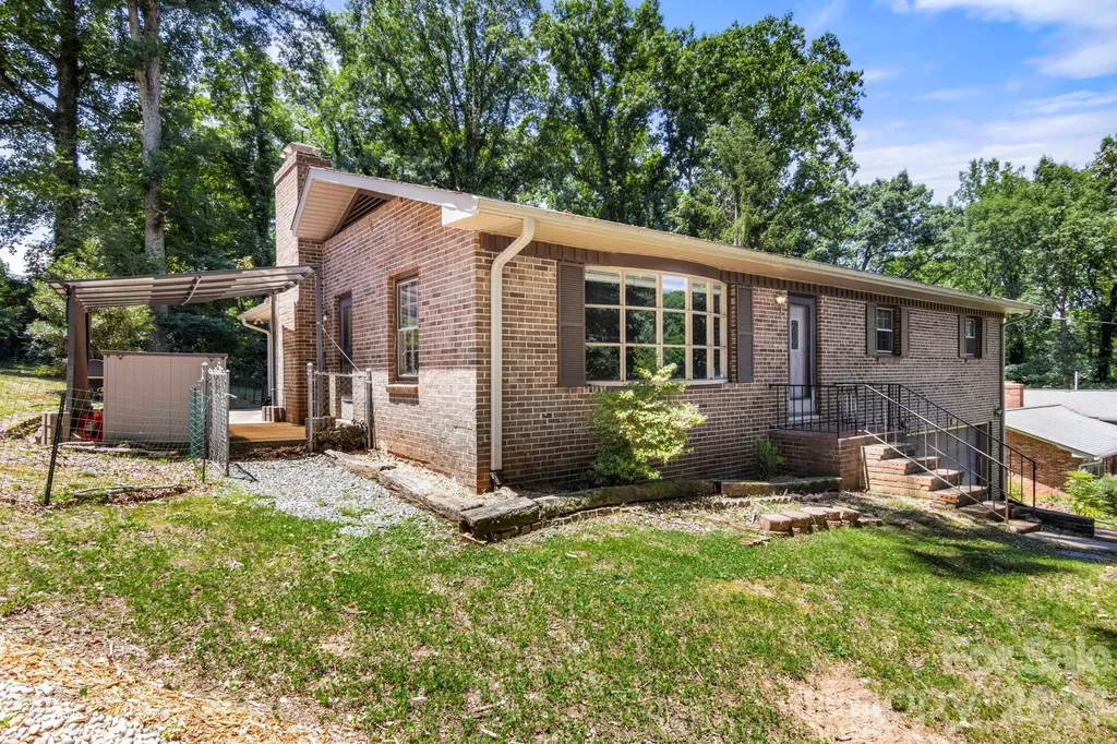 2951 7th Street Drive NE Hickory NC 28601