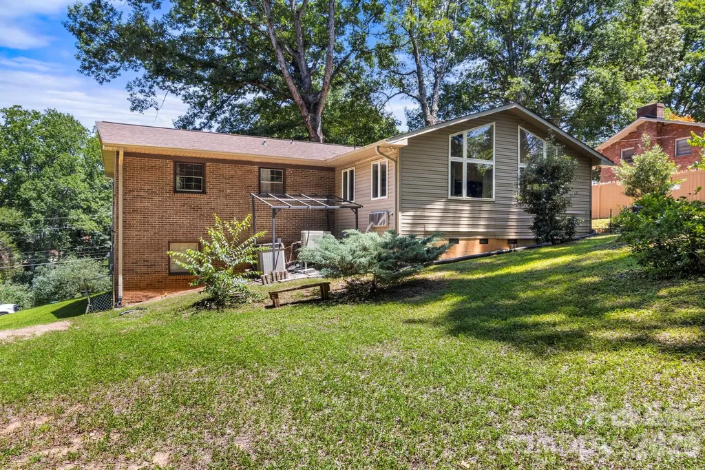 2951 7th Street Drive NE Hickory NC 28601