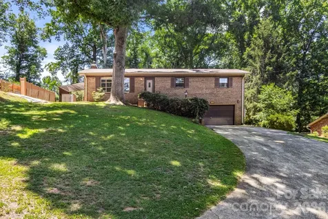 2951 7th Street Drive NE Hickory NC 28601