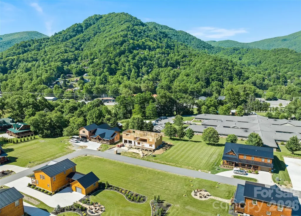 12 Mari Place Maggie Valley NC 28751