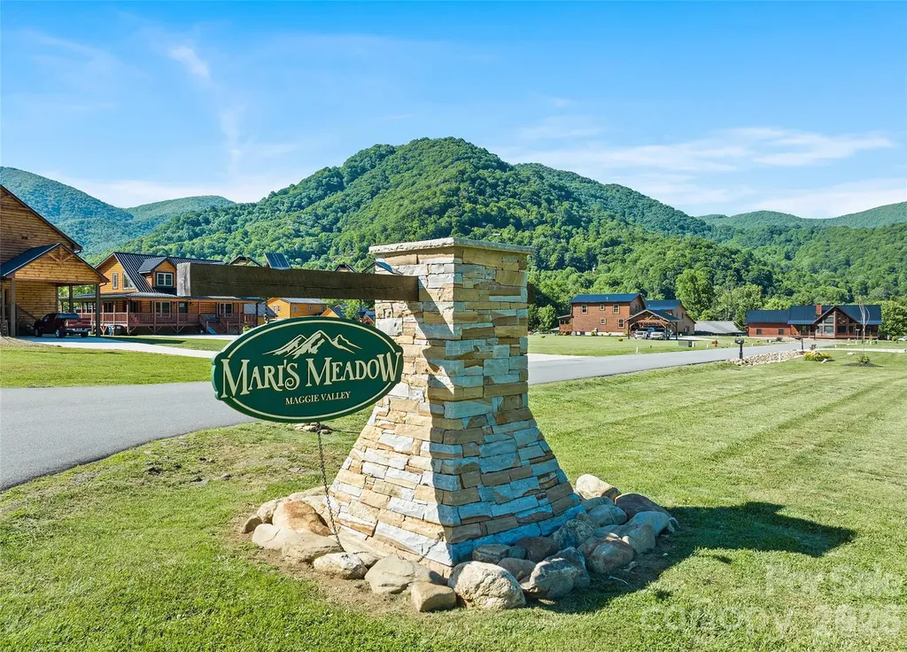 12 Mari Place Maggie Valley NC 28751