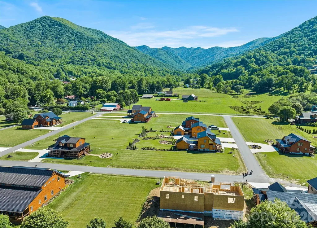 12 Mari Place Maggie Valley NC 28751