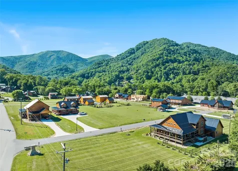 12 Mari Place Maggie Valley NC 28751