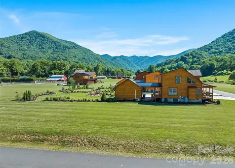 12 Mari Place Maggie Valley NC 28751