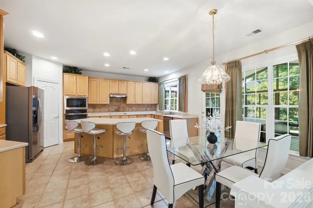 4814 King Arthur Drive Charlotte NC 28277