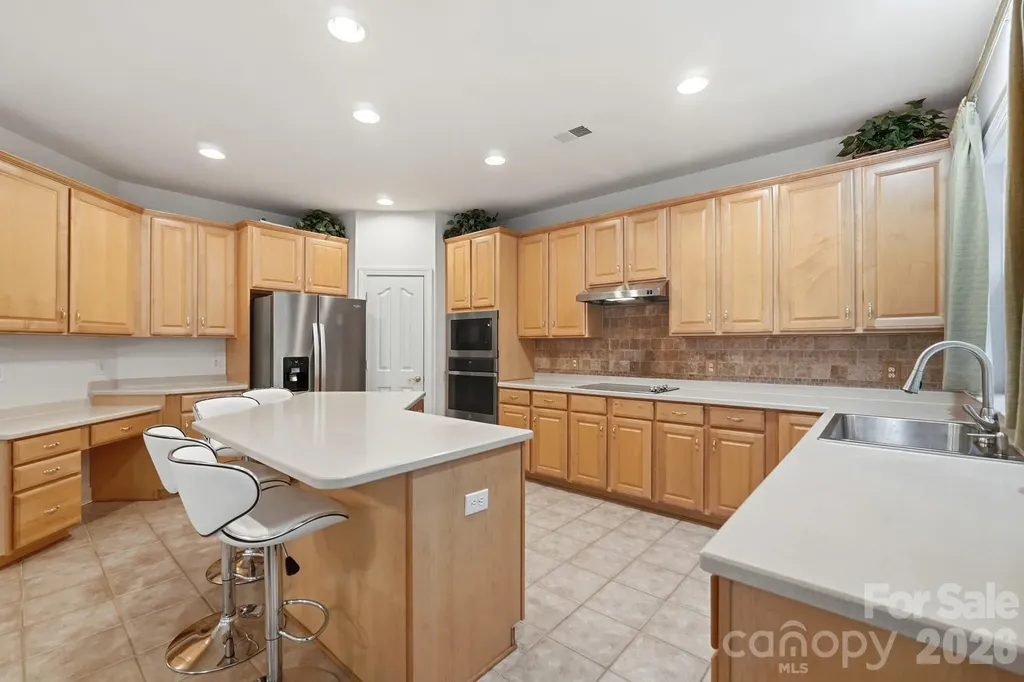 4814 King Arthur Drive Charlotte NC 28277