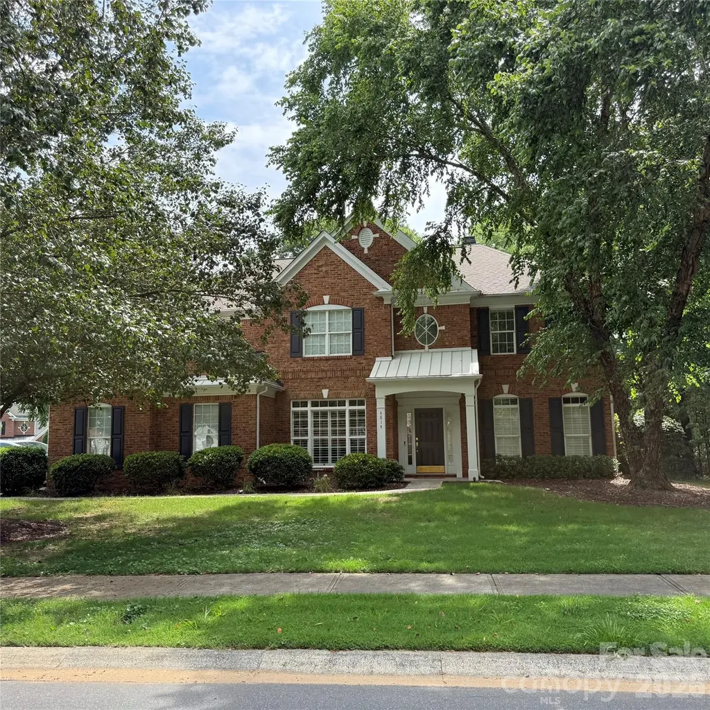 4814 King Arthur Drive Charlotte NC 28277