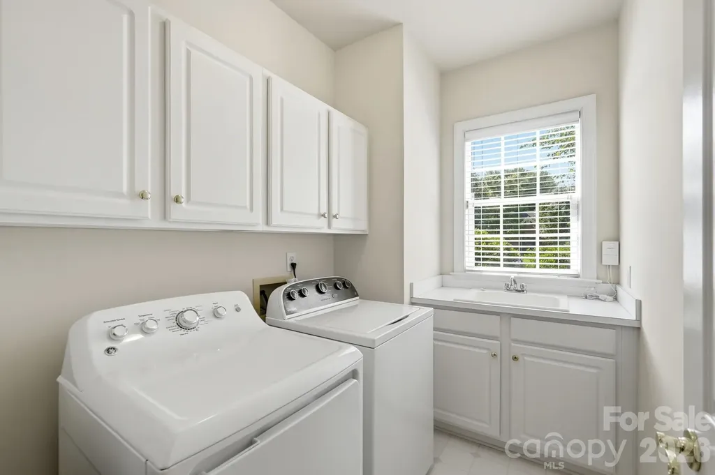 4814 King Arthur Drive Charlotte NC 28277