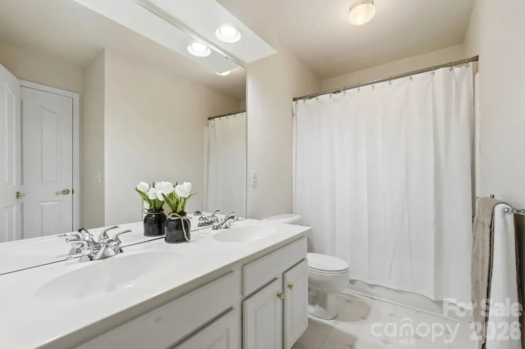 4814 King Arthur Drive Charlotte NC 28277