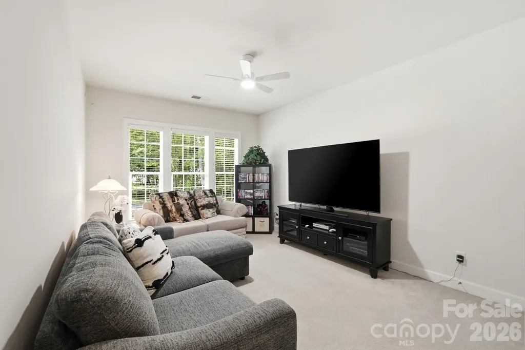 4814 King Arthur Drive Charlotte NC 28277