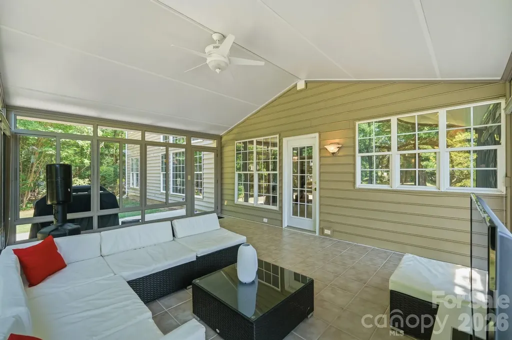 4814 King Arthur Drive Charlotte NC 28277