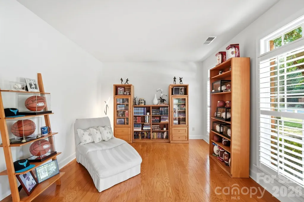 4814 King Arthur Drive Charlotte NC 28277