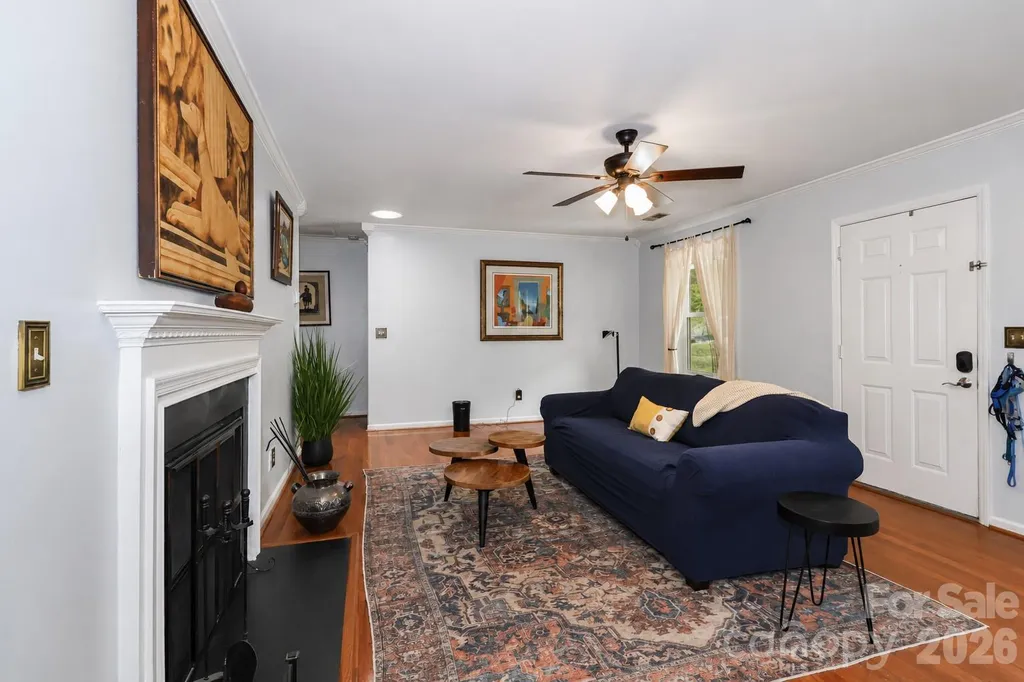 105 Lake Top Lane Statesville NC 28677