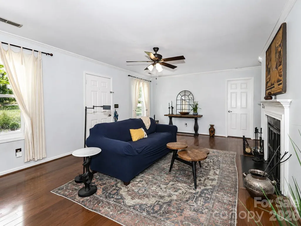 105 Lake Top Lane Statesville NC 28677