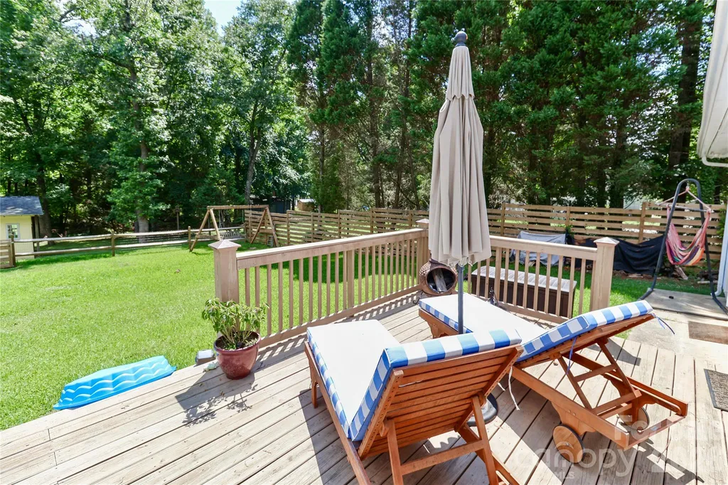 105 Lake Top Lane Statesville NC 28677
