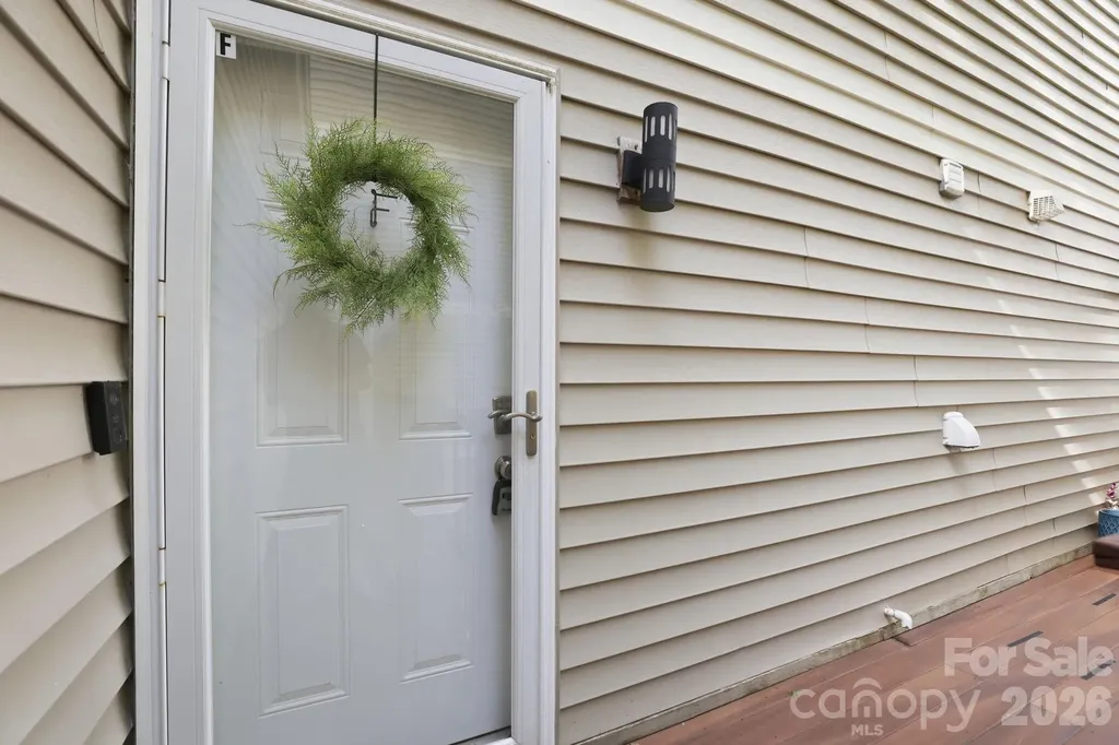 1616 Flynwood Drive Charlotte NC 28205