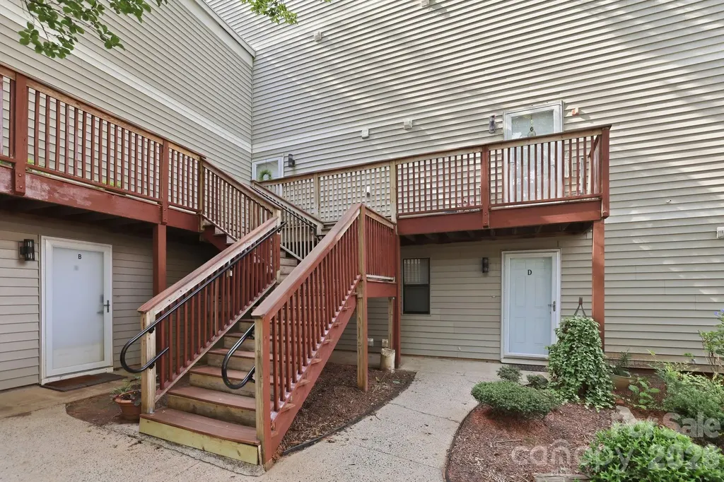1616 Flynwood Drive Charlotte NC 28205