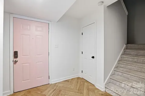 1616 Flynwood Drive Charlotte NC 28205