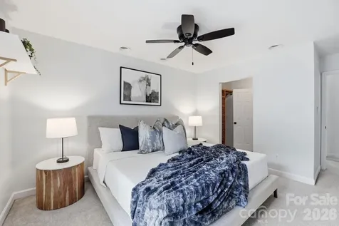 1616 Flynwood Drive Charlotte NC 28205