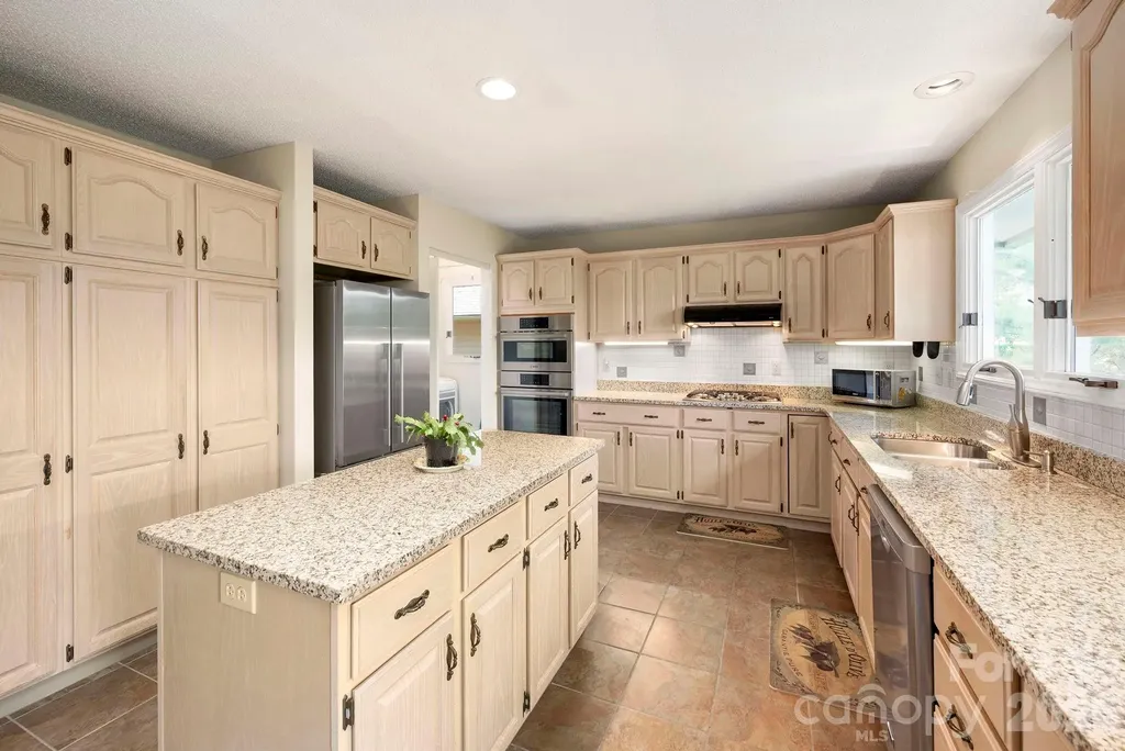 129 Forest View Drive Flat Rock NC 28731