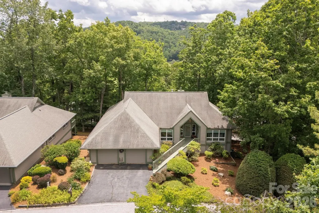 129 Forest View Drive Flat Rock NC 28731