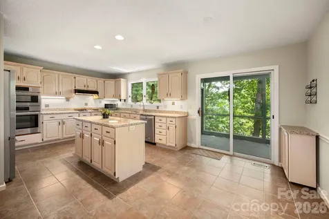 129 Forest View Drive Flat Rock NC 28731