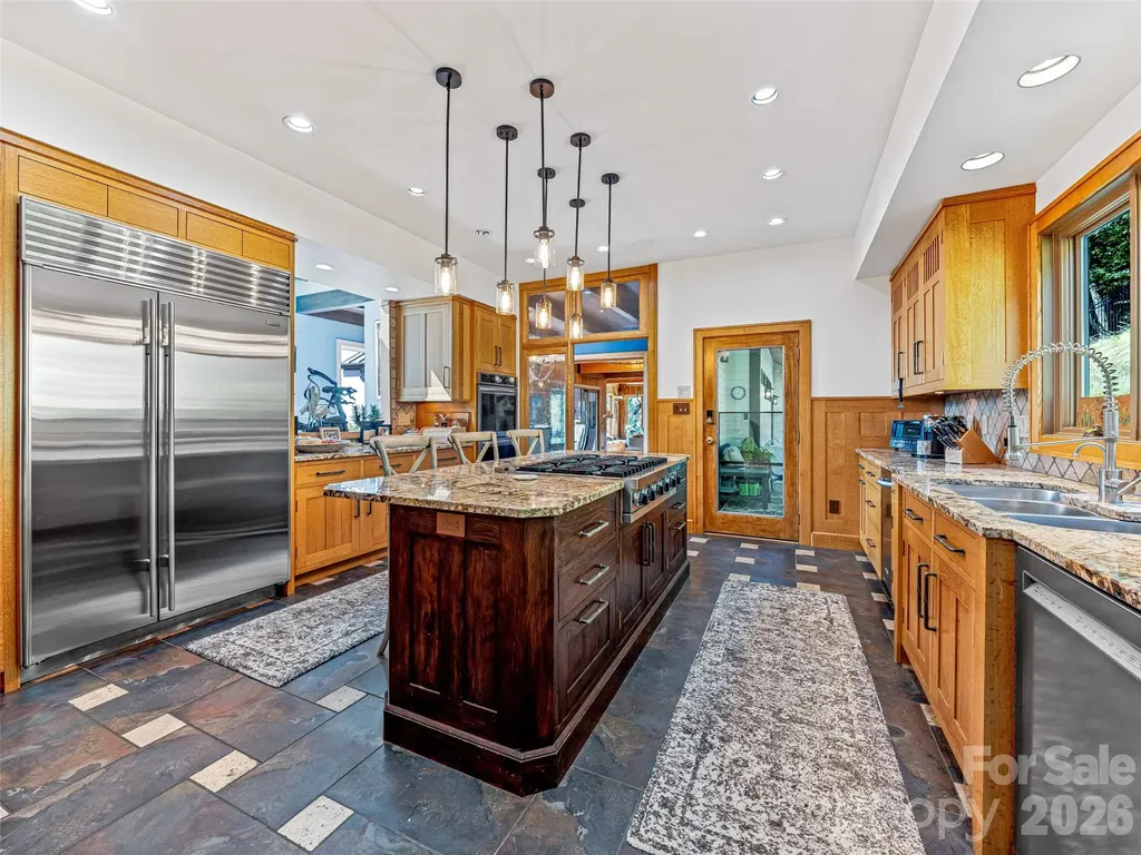 10 Beaverbrook Court Asheville NC 28804